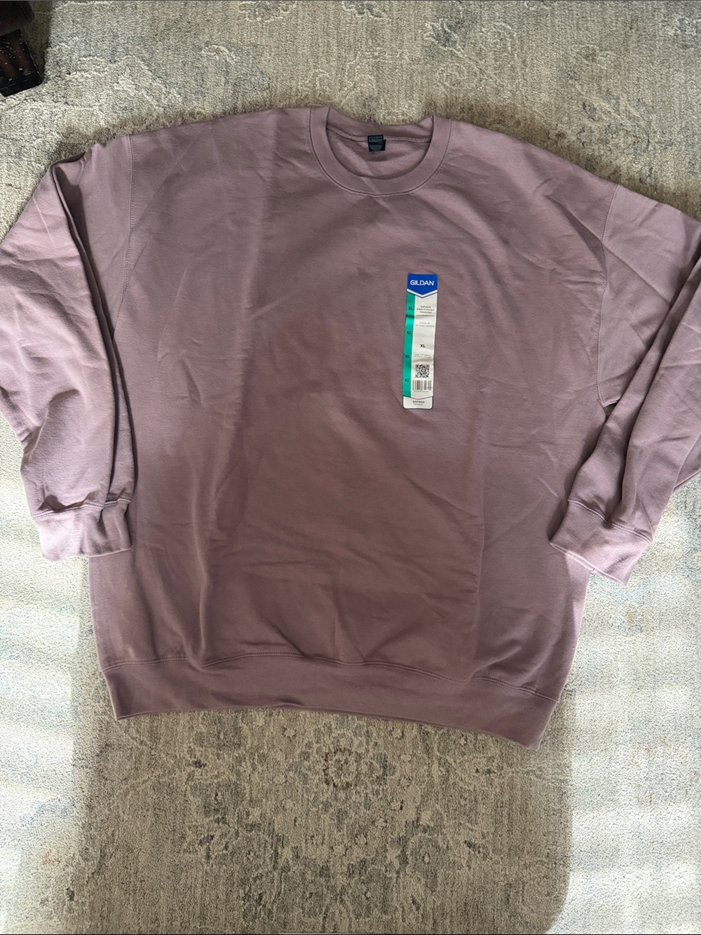 Women’s Gildan sweatshirt 
Size XL
Color: mauve